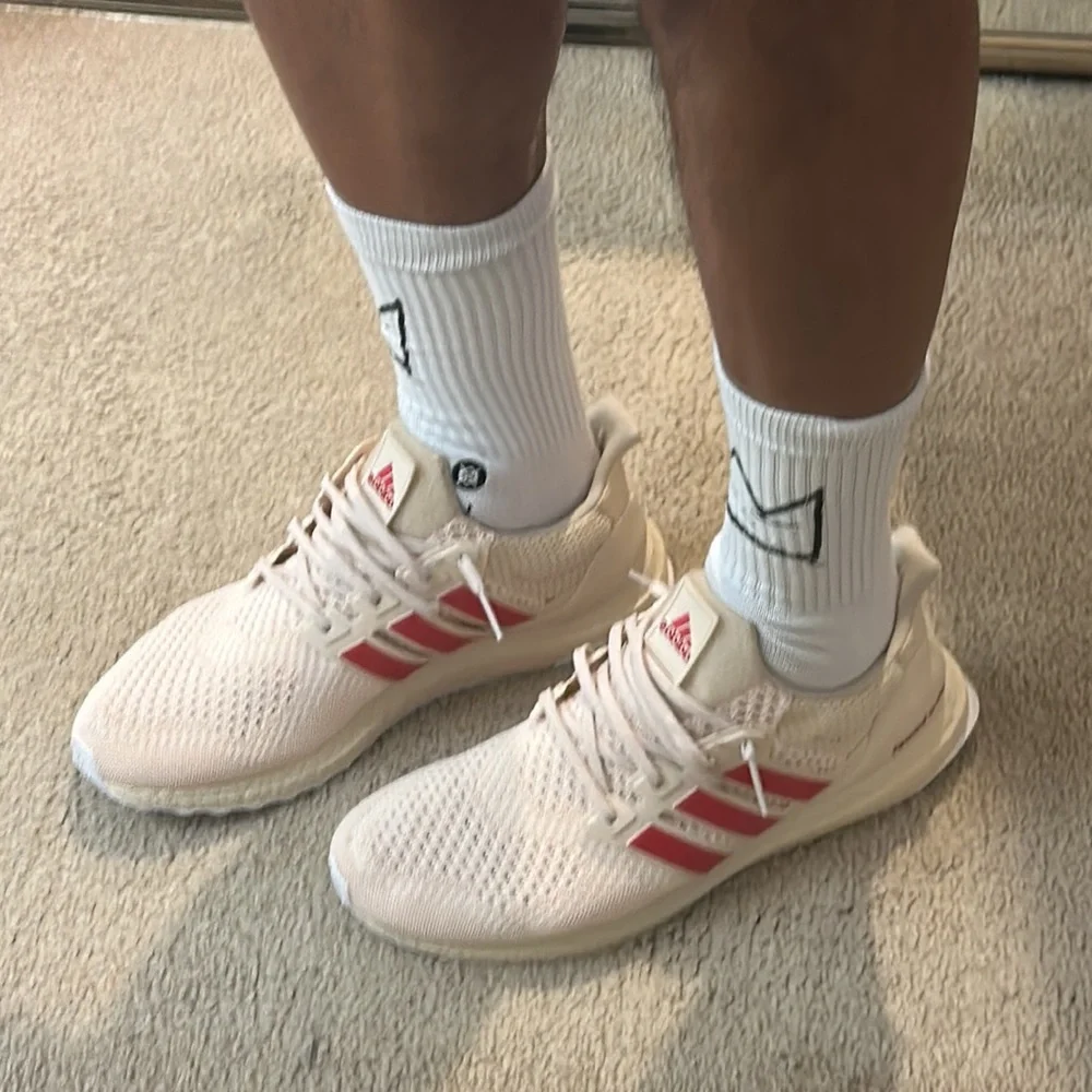 Adidas Ultraboost Size 12 - Picture 2 of 10